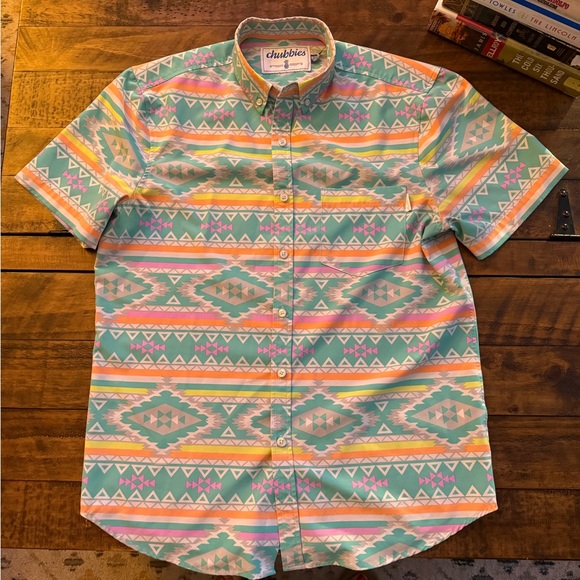 Men’s Sz Med Chubbies The En Fuego Wild Shirt Sleeve Button Down - Picture 2 of 6